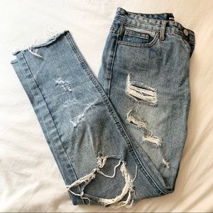 MOMOKROM Distressed Jeans